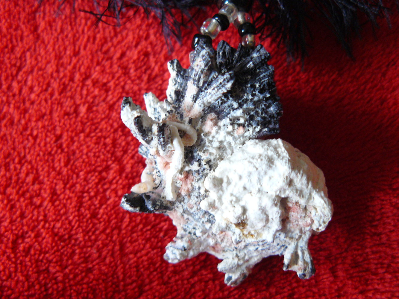 Kette oder Halsband mit ausgefallenem Anhänger