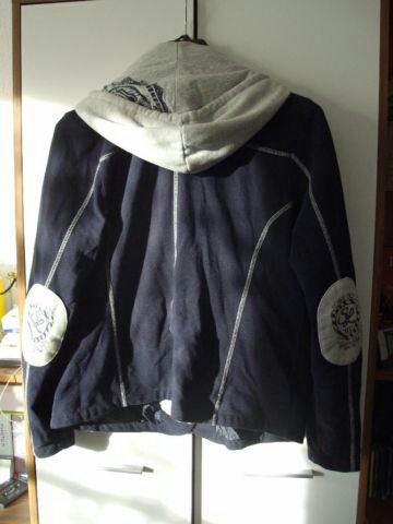 Sweatblazer mit abnehmbarer Kapuze von Soccx