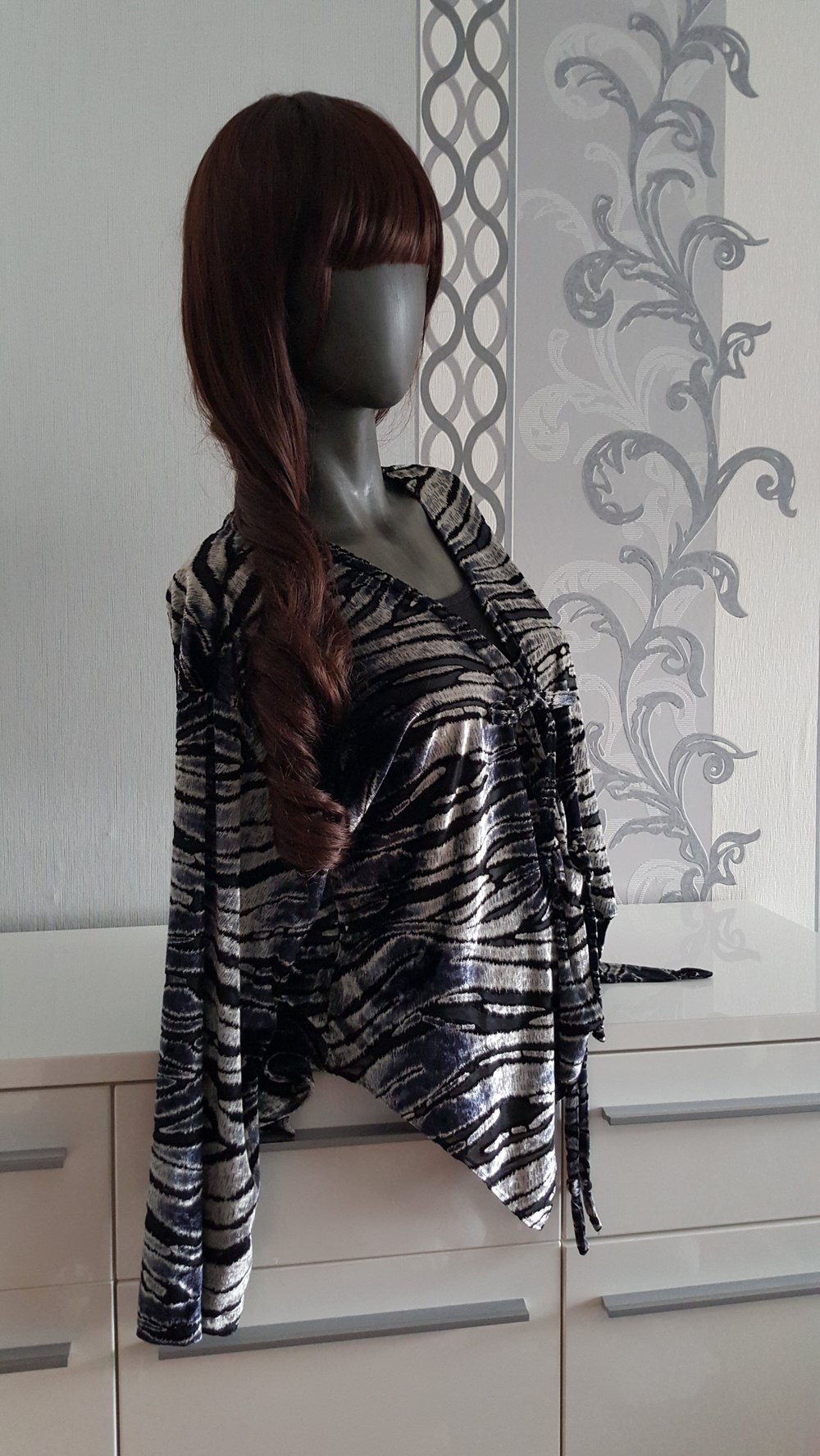 Grau Silber Bluse Jäckchen asymmetrisch L 38 / 40