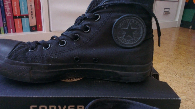 Schwarze Converse