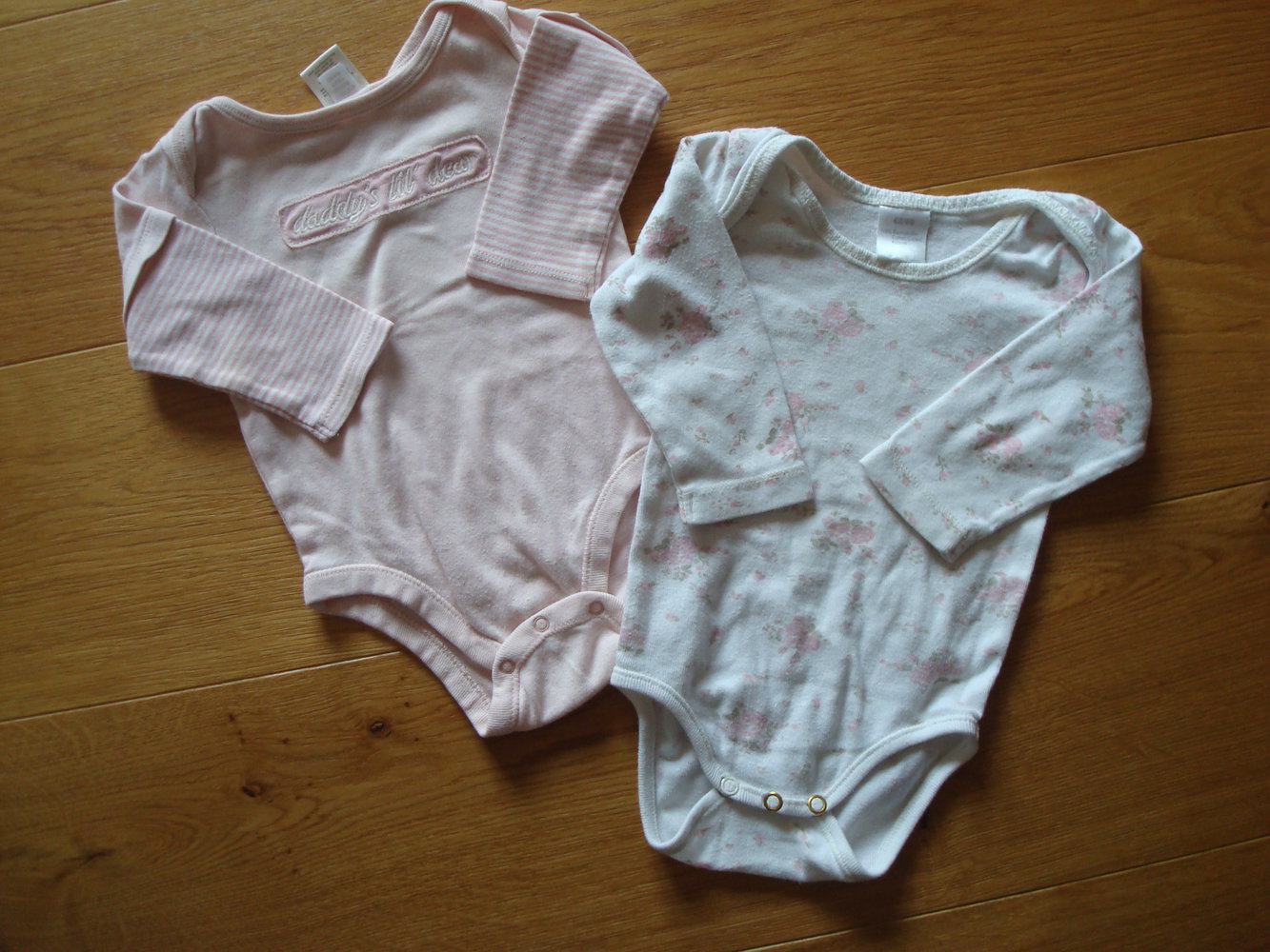 2 Langarmbodys für Mädchen Gr. 62/68