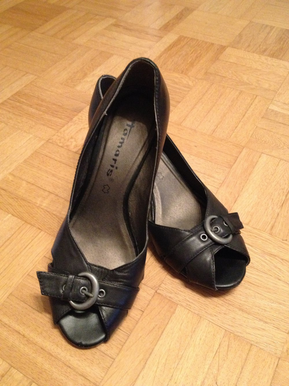 Peeptoe/ Sandale Esprit schwarz