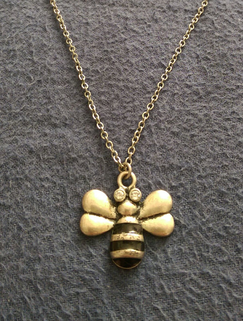 Bienchen-Halskette mit Strasssteinchen