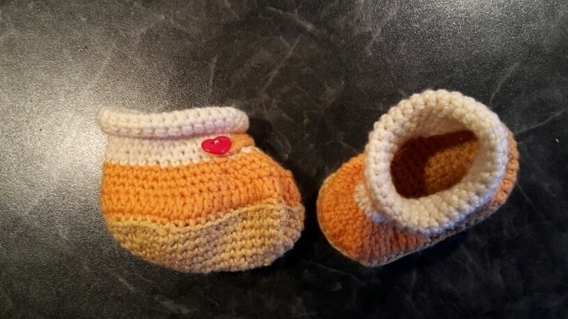 Süße Häkelschuhe (Länge 9 cm)
