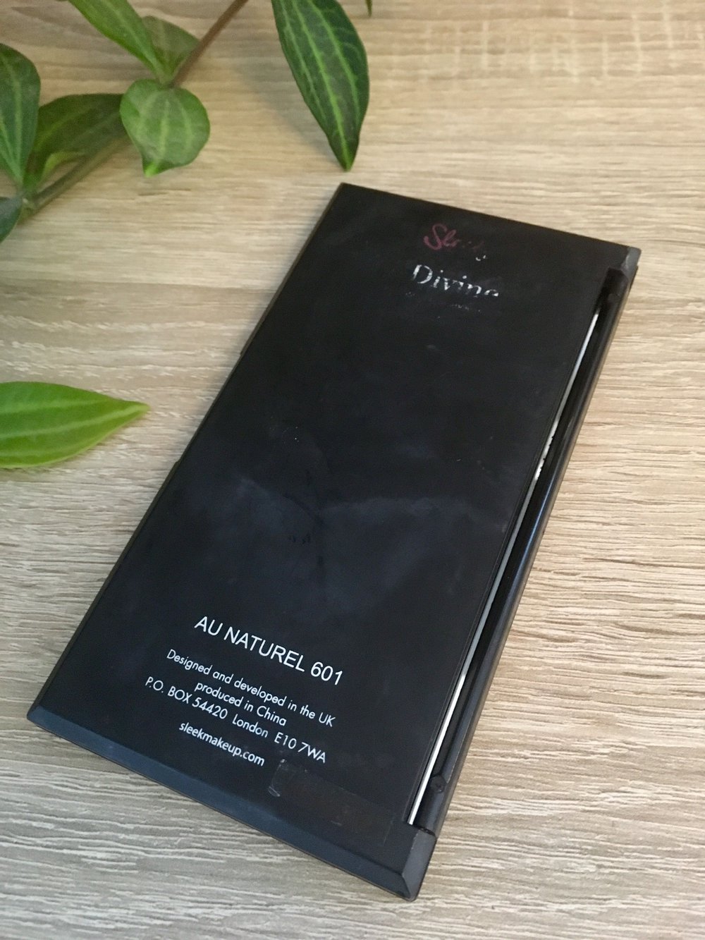 Set sleek Matte me lip cream velvet slipper und Au Naturell Lidschatten eyeshadow Palette 