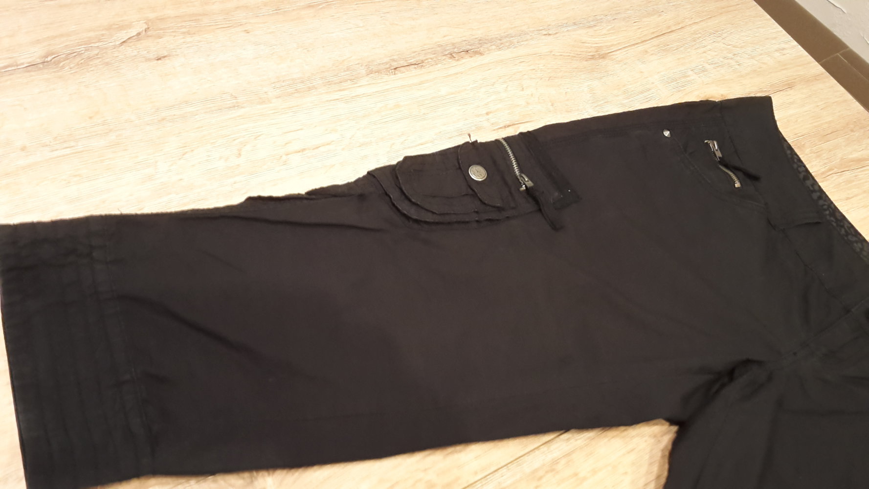 gr. 38 schwarz, 7/8 hose kurz bermuda gothic emo punk rock sommer