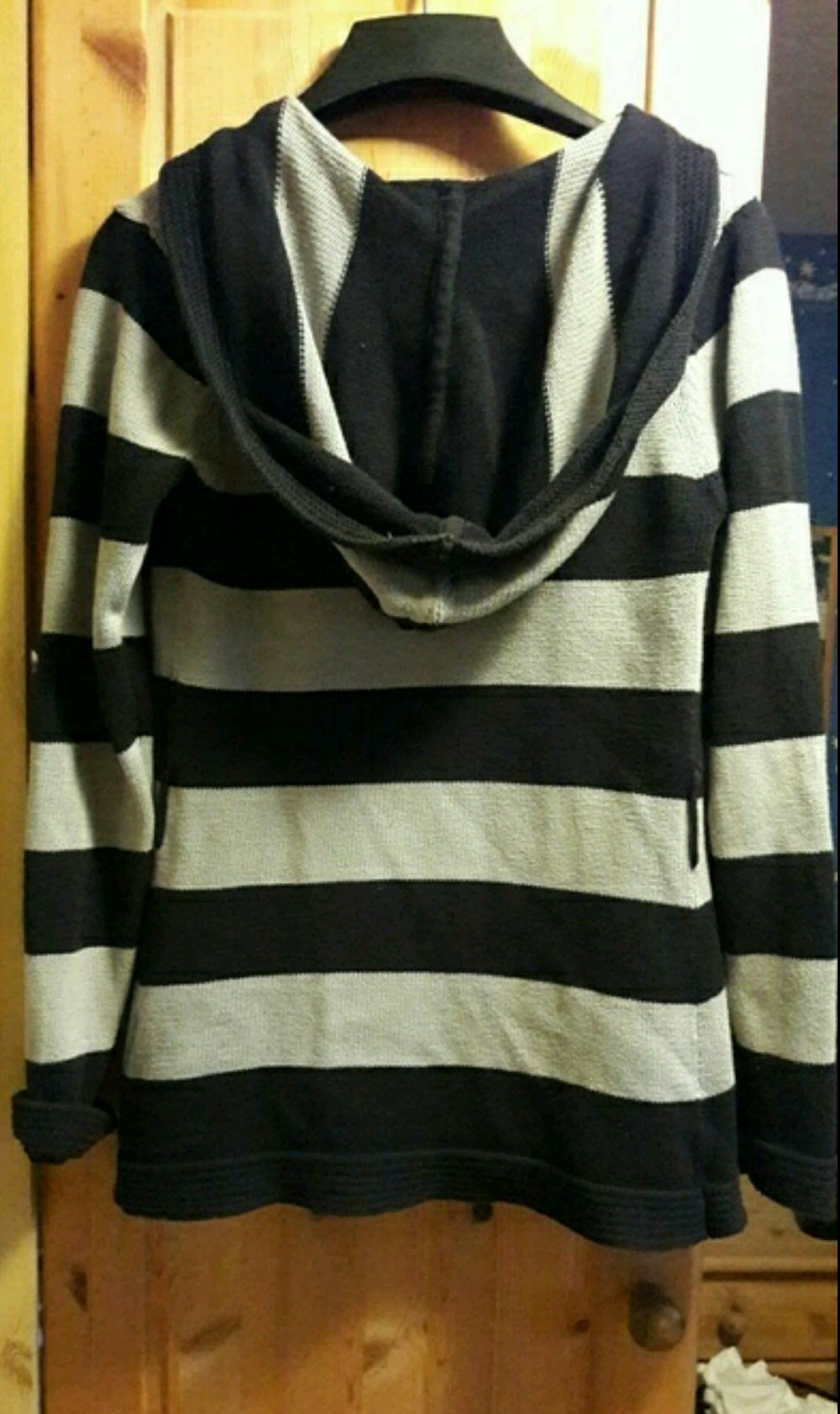 Strickjacke Streifen Kapuze 