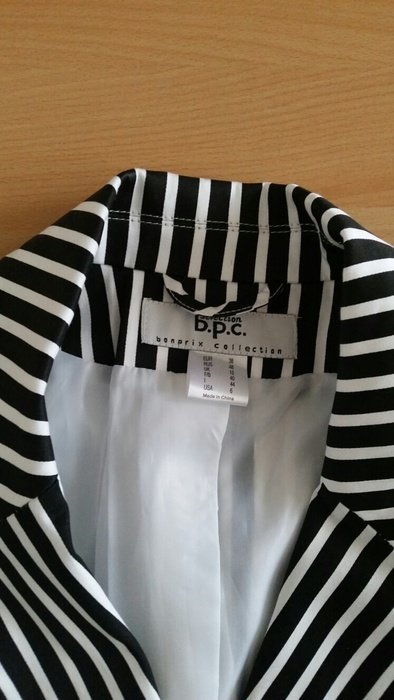 Hosenanzug schwarz/weiß gestreift Größe 38