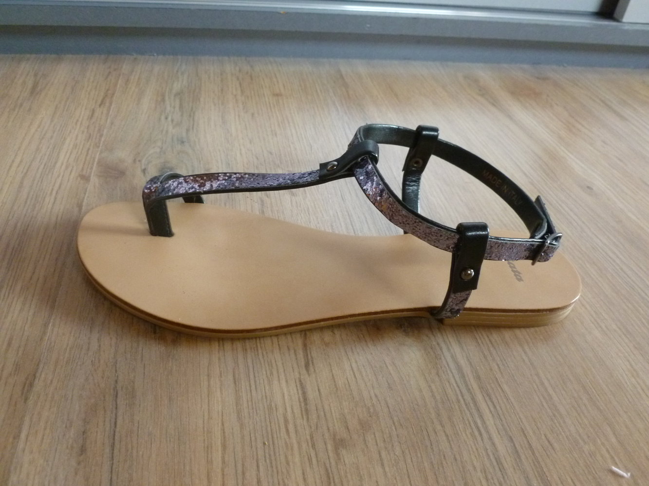 Sandalen Schuhe silber schwarz Bata Wie Neu