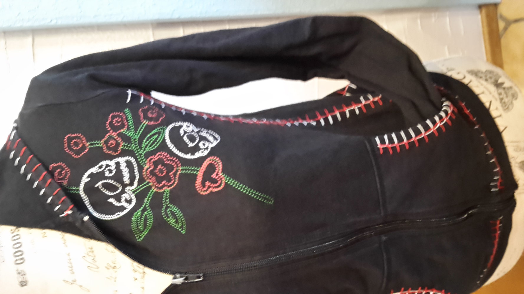 Zippjacke Totenkopf + Rose 