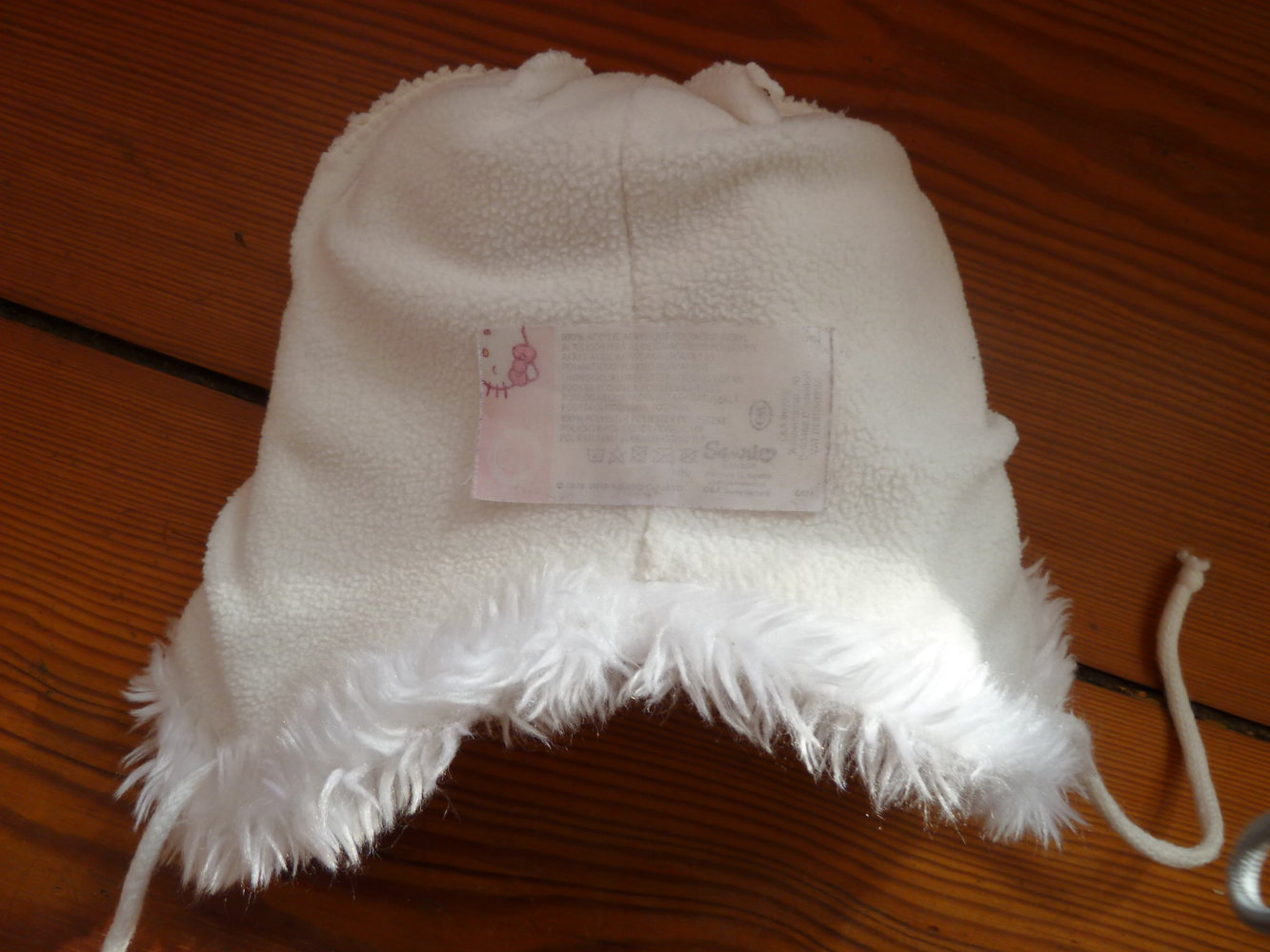 C&A Sanrio Mütze Hello Kitty 12-24 Monate Pudelmütze Webpelz innen Fleece Weiss