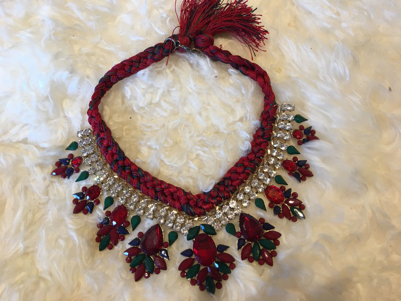 Statementkette in rot Gold grün