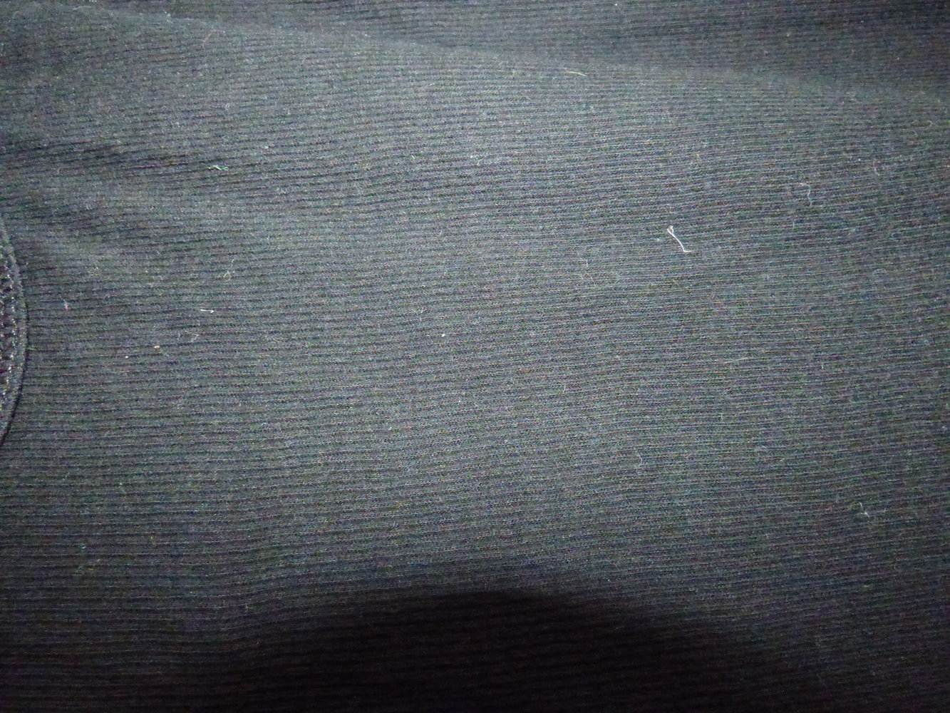 Hübsches schwarzes Rippentop