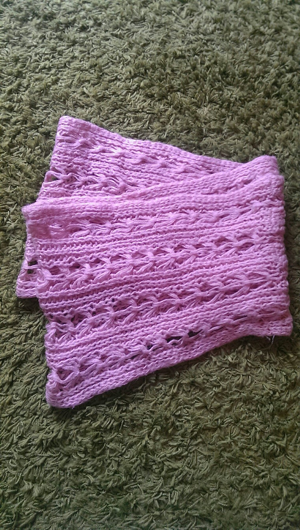 Lässiger rosafarbener Loop