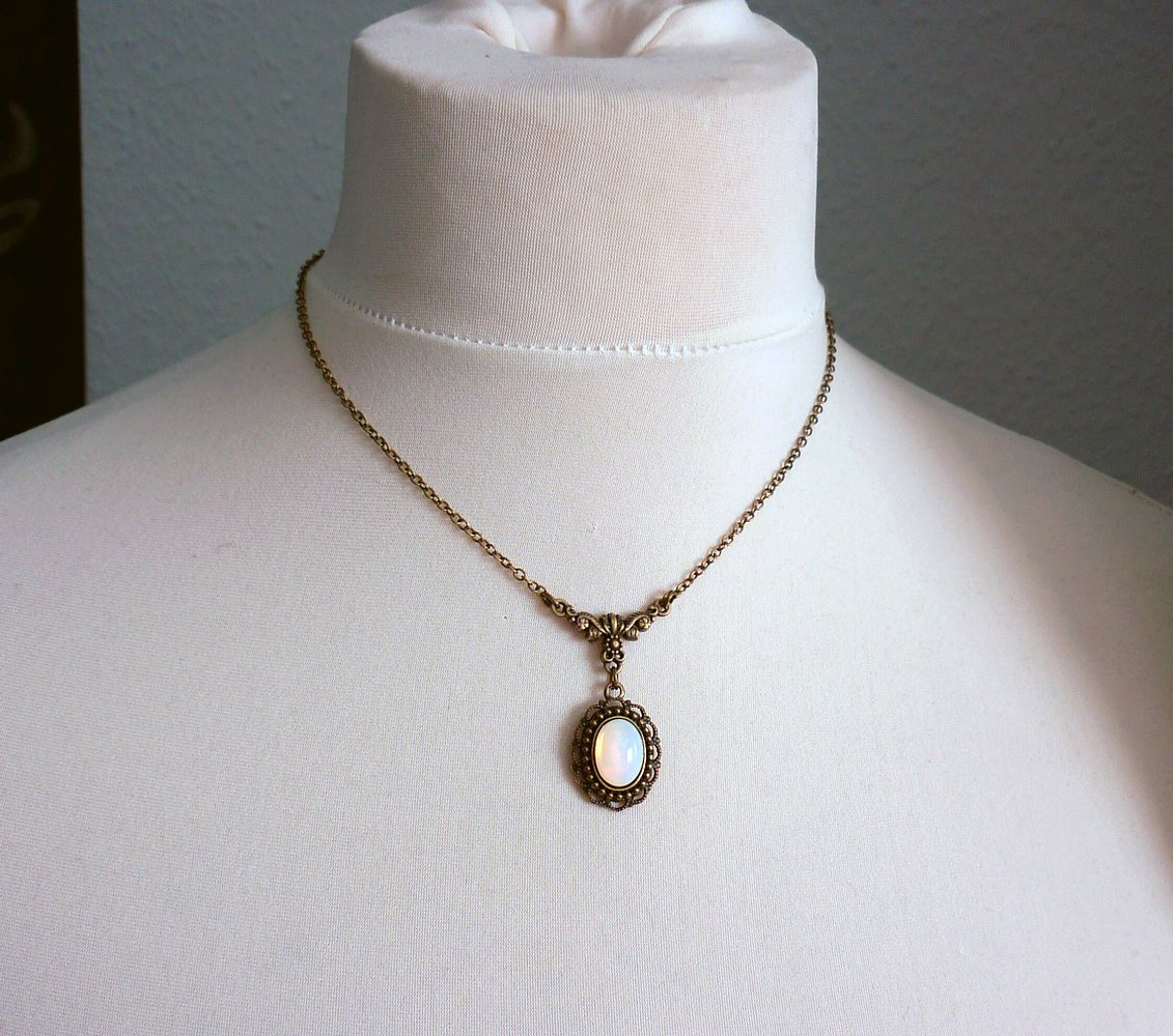 Collier Kette Vintage Goa Ethno weiß fake Opal Schimmer Gothic Jugendstil vintage