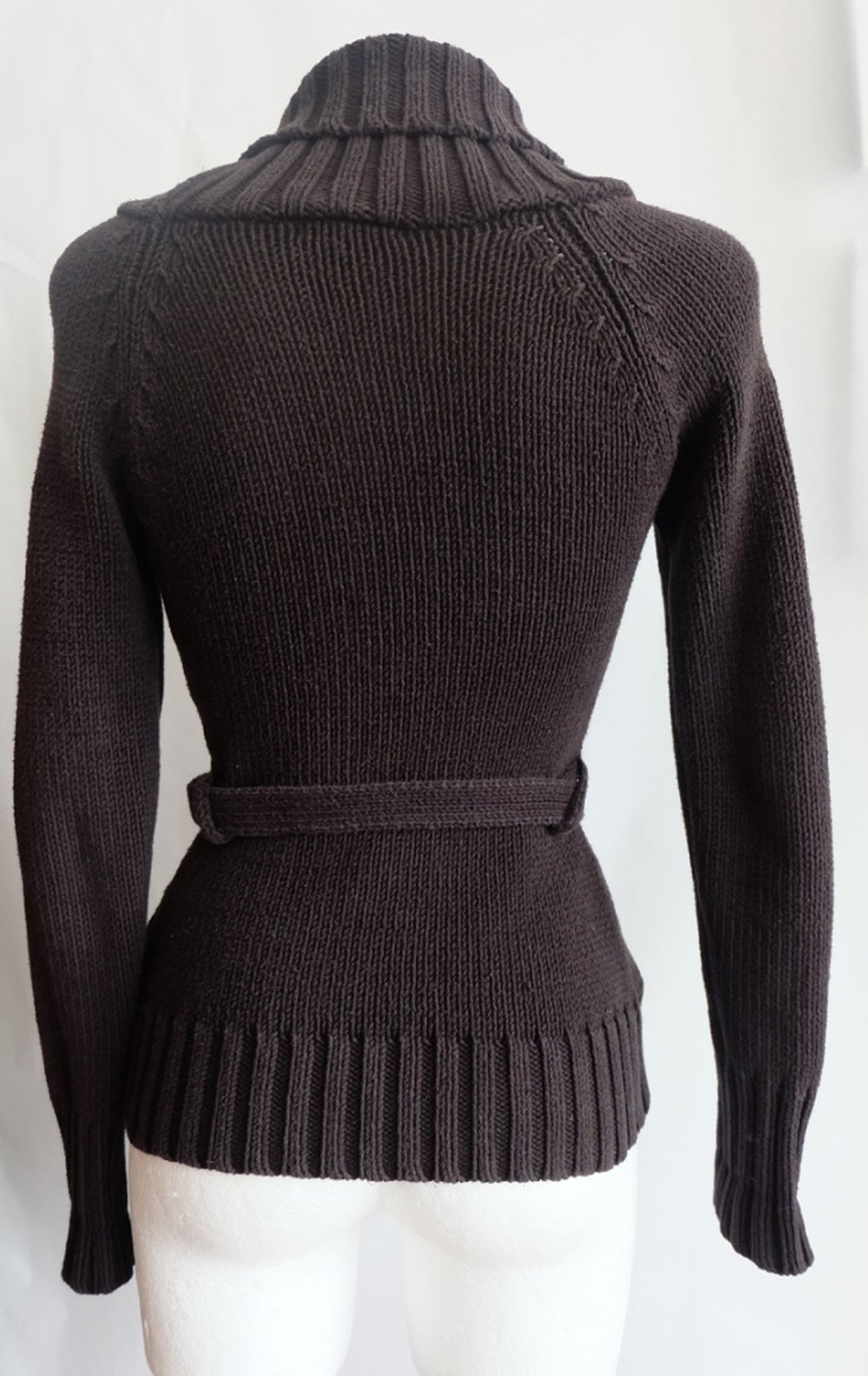 Strickjacke in einem Strick-Mix, abgerundeter Saum Cardigan mit Schalkragen, Bindegürtel, schwarz