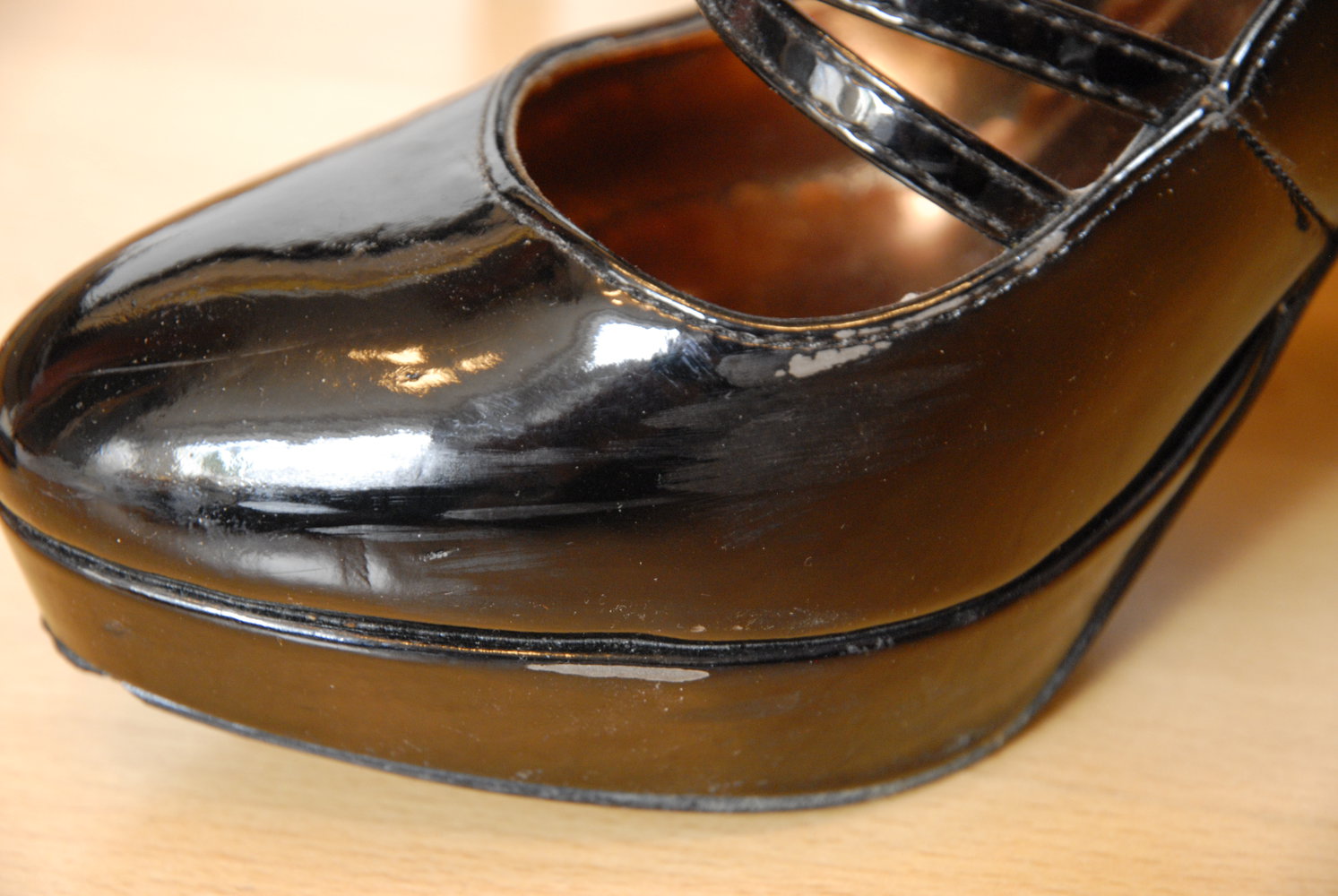 High Heels Riemchen schwarz Lack