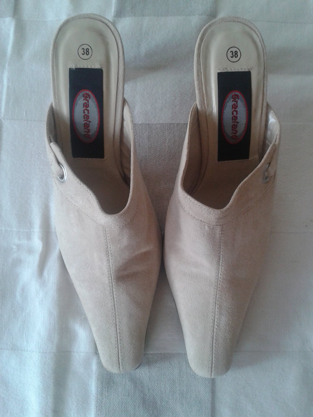 Schuhe beige hoch