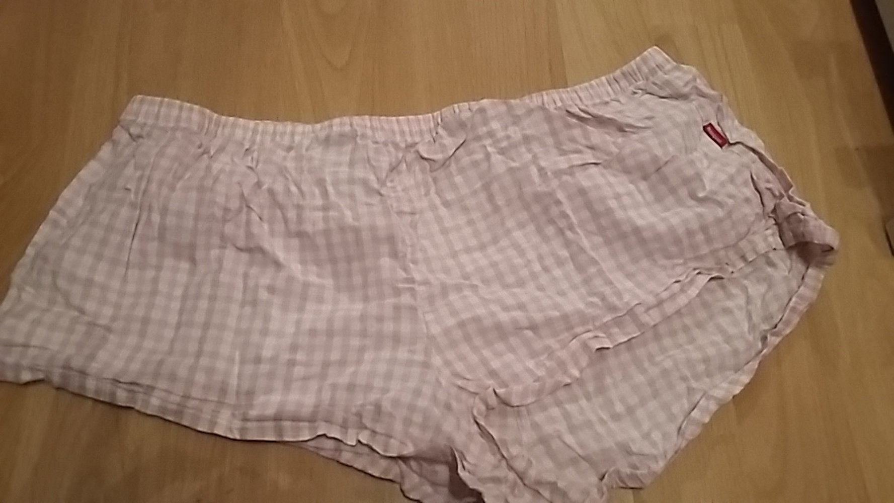 kurze und weiter Schlafanzughose