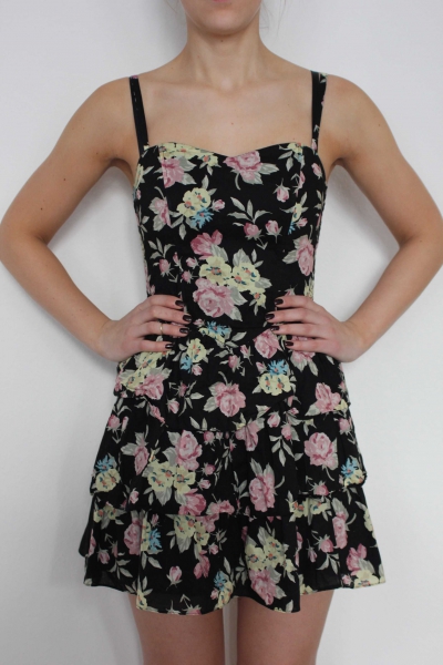 Garden Collection Blogger lässiges enges Sommer Kleid xs 34 Volants Herbst