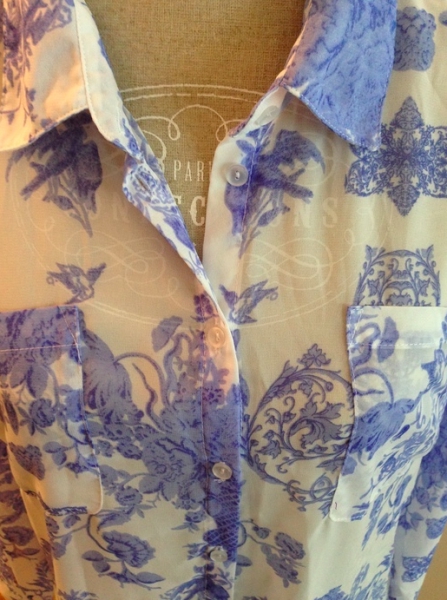 Durchsichtige Bluse mit Blumenmuster / Amisu 