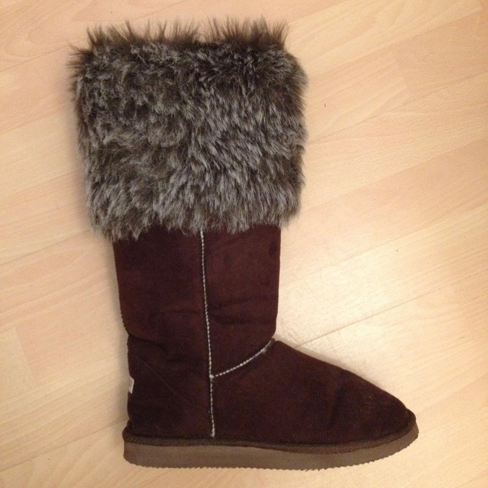 Fellstiefel / Boots von Buffalo in Größe 39