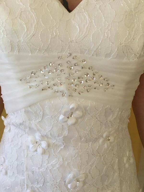 NEU Fabelhaftes Etui Cocktailkleid mit V Ausschnitt und Glitzersteine