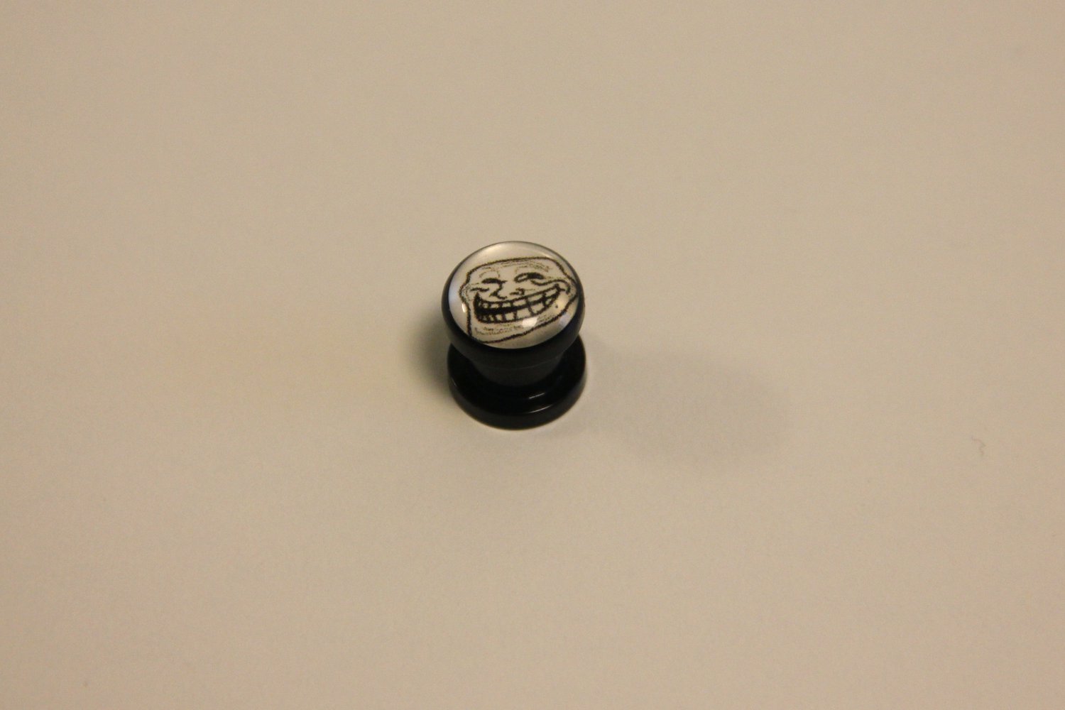 Meme Plug Trollface 8mm