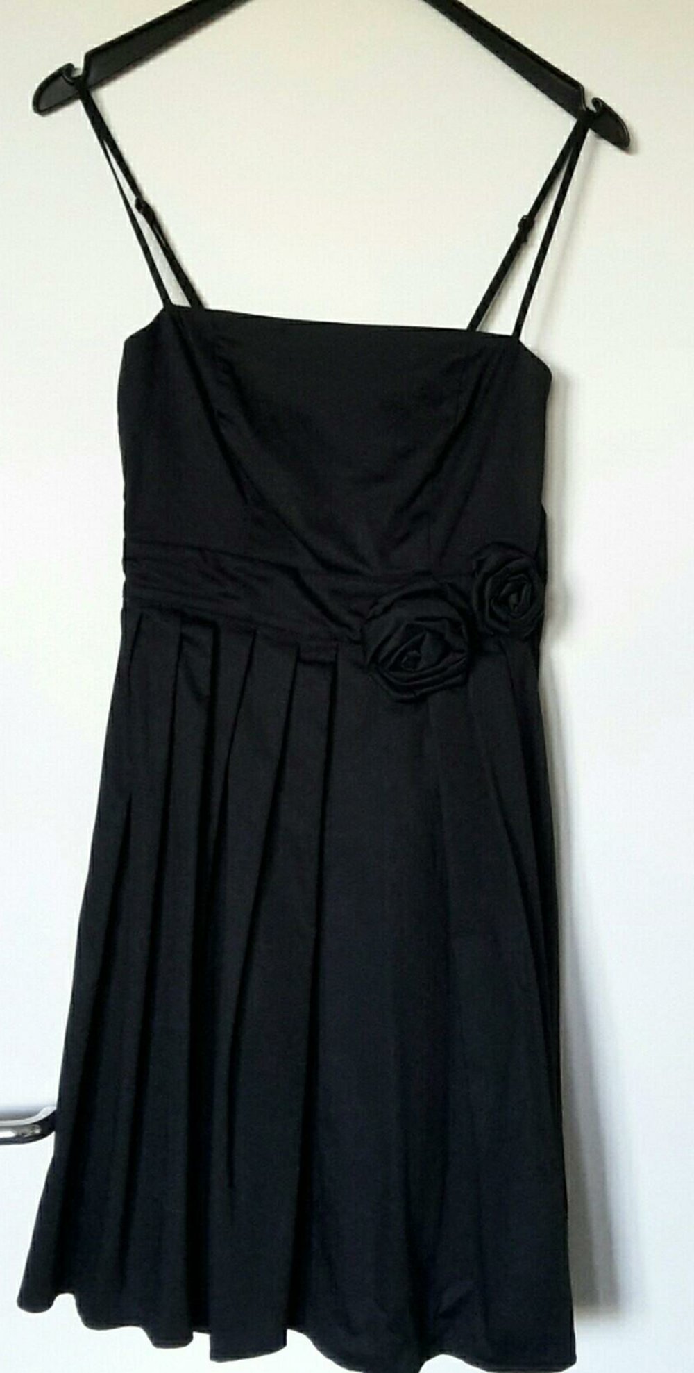 Schwarzes Cocktailkleid