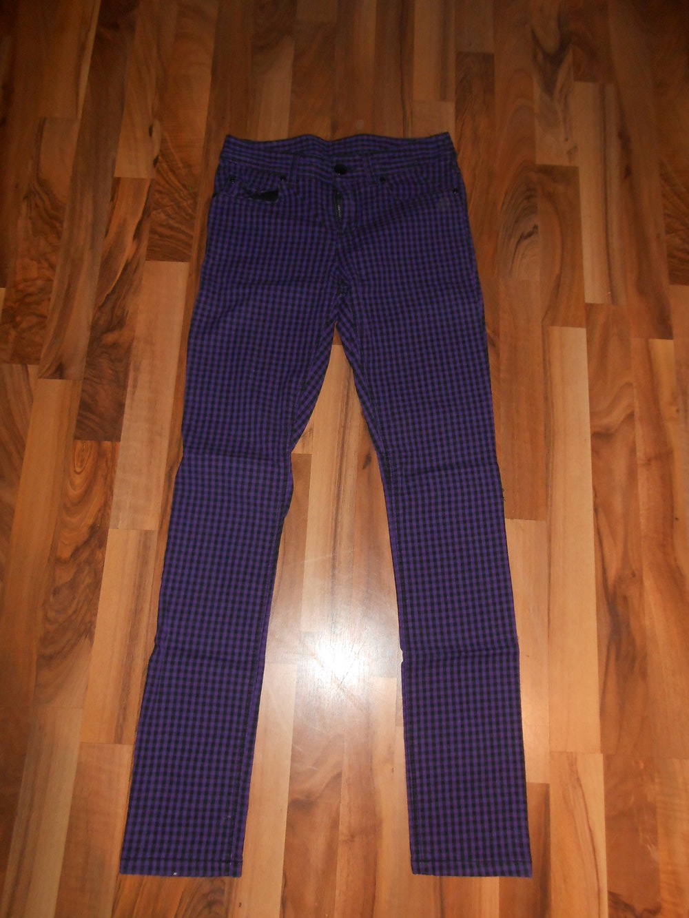 Röhre Jeans 34 H&M schwarz lila kariert