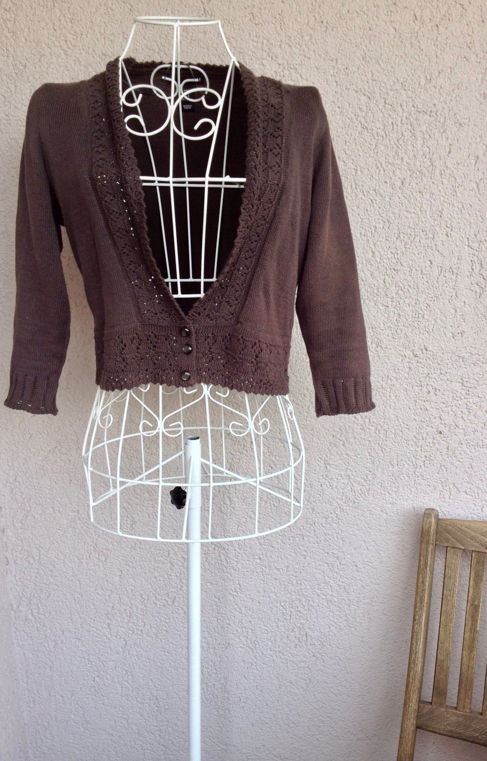 Romantische kurze Strickjacke mit Strickmuster von H&M