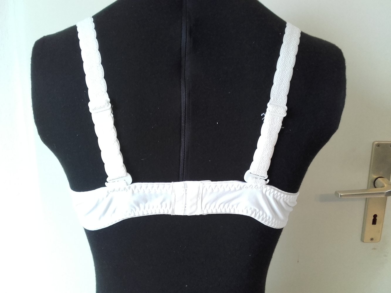 weißer BH mit Spitze von Format 90B, mit abnehmbaren Trägern