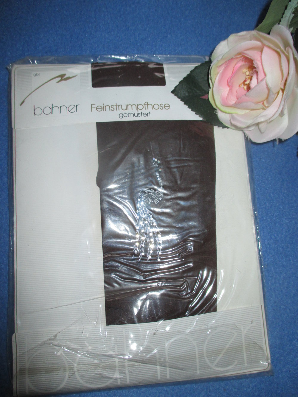 NEU * OVP * Ausgefallen * Strumpfhose * Strümpfe * Legs * Socks mit Glitzer * Swarovski * Strass * Kristalle * Pfau 