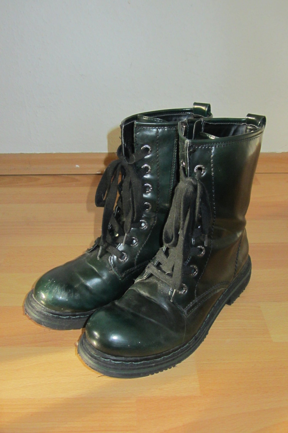 Dr Martens Docs Fake Reißverschluss dunkelgrün Springerstiefel