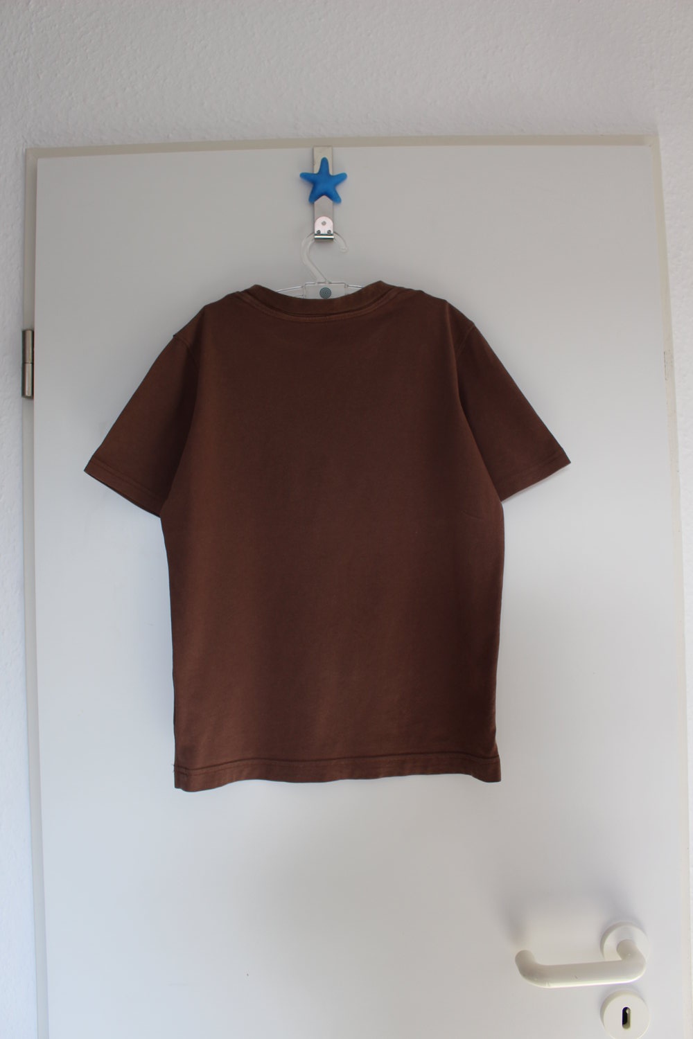 392. T-Shirt mit Aufdruck von Lands End, Gr. 128-134, braun