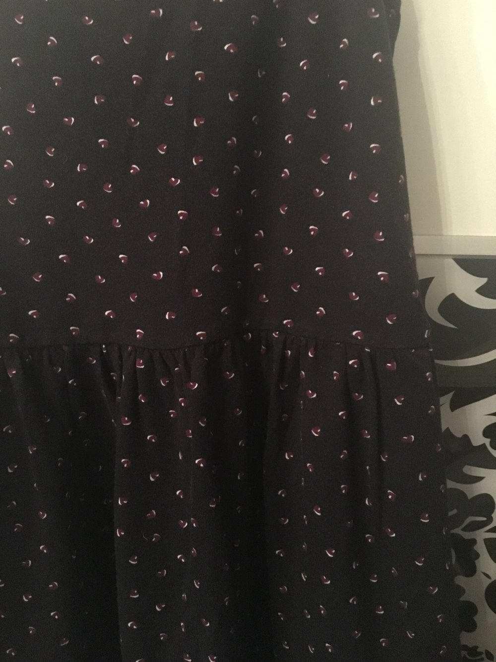 Süßes Kleid mit Herzmuster