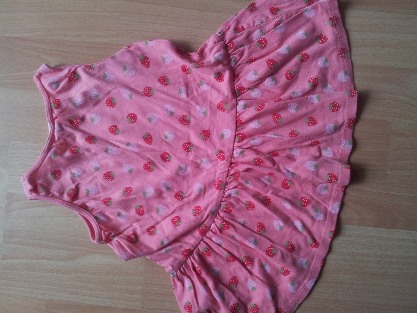 2x Kleider Erdbeeren H&M rosa rot pink Gr. 80 Zwillinge