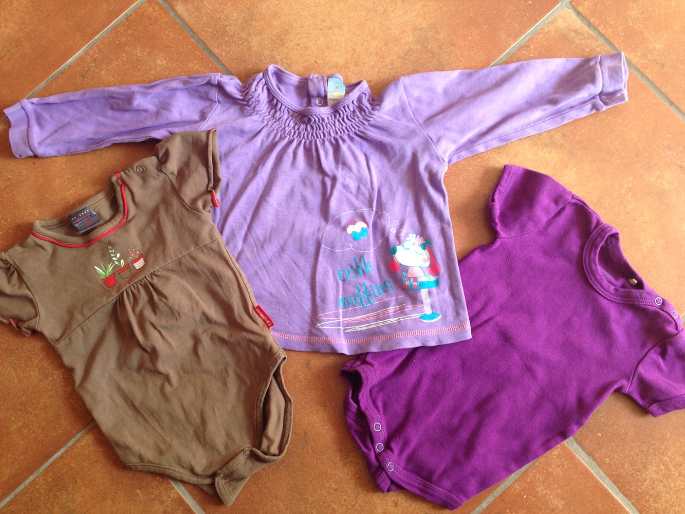 Baby Kinder Schneeanzug Bodys Hosen Pullover Jacken Mädchen langarm 68 80 86