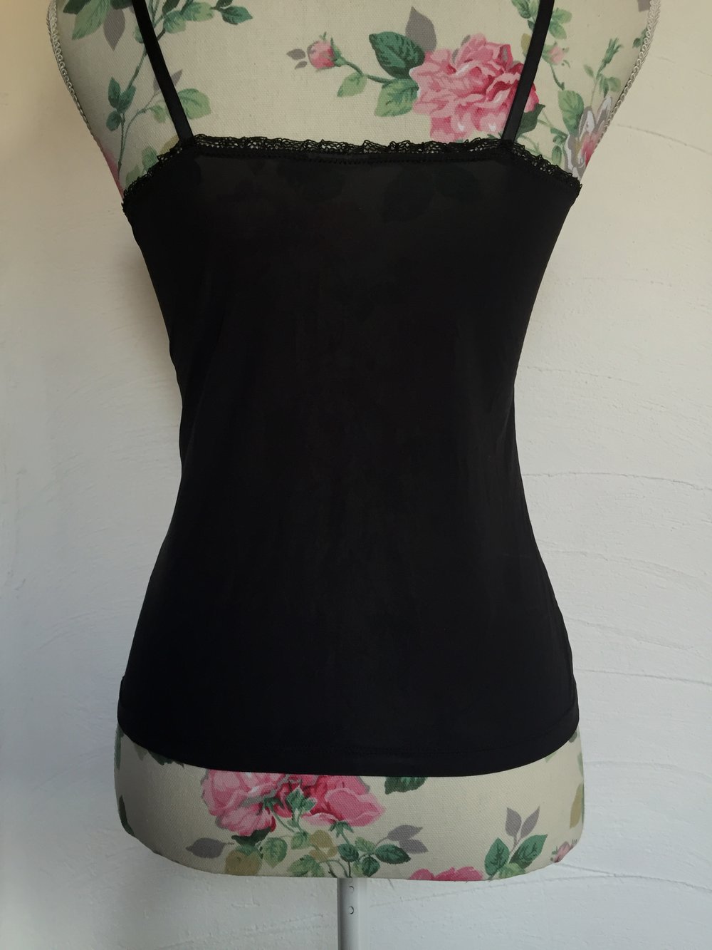 Schwarzes Negligé mit Spitze