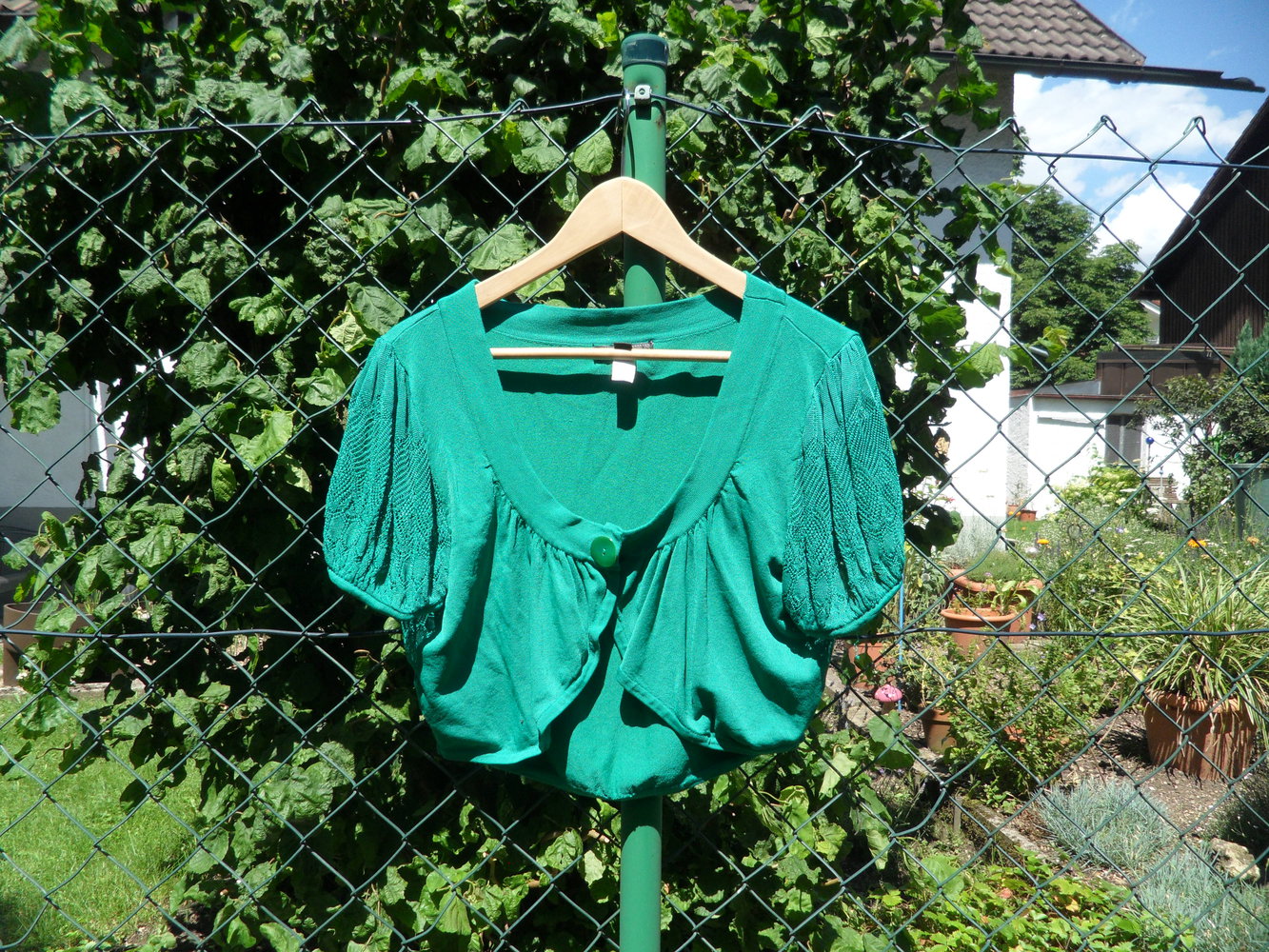 Bolero mit kurzen Ärmeln