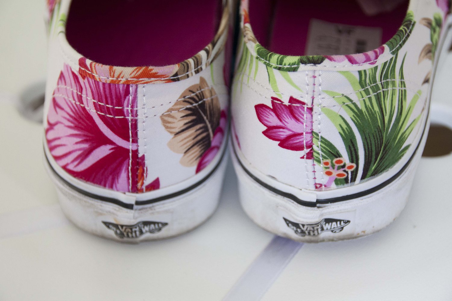 Vans authentic hawaiian floral white