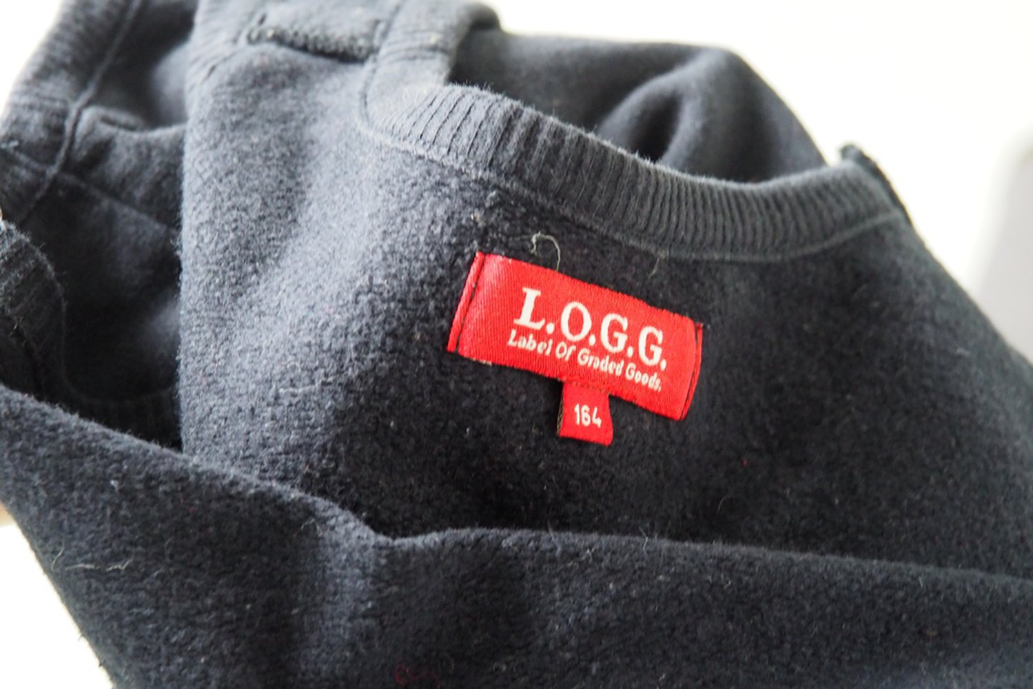 Knielanges dunkelblaues Herbstkleid/ Winterkleid mit Taschen Gr. 164