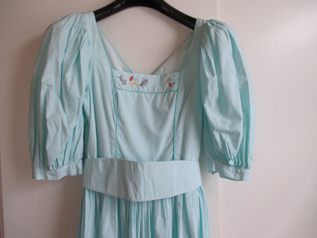 Dind`l, Landhauskleid