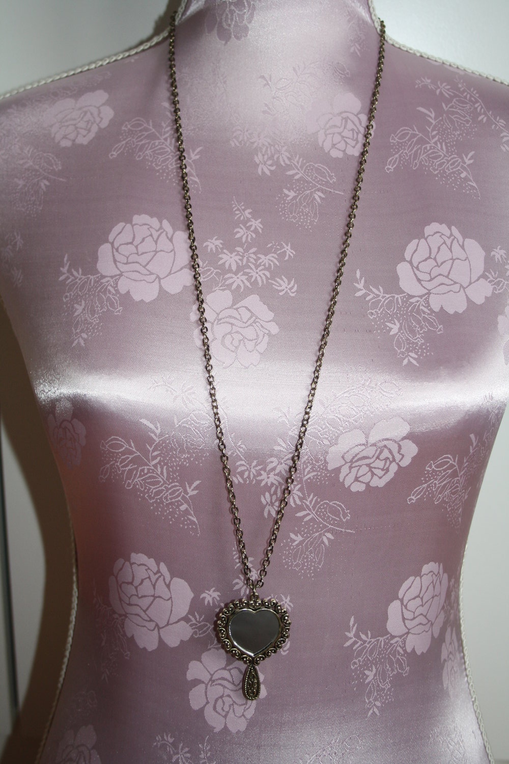 * Kette lang gold altgold Spiegel Anhänger Herzform