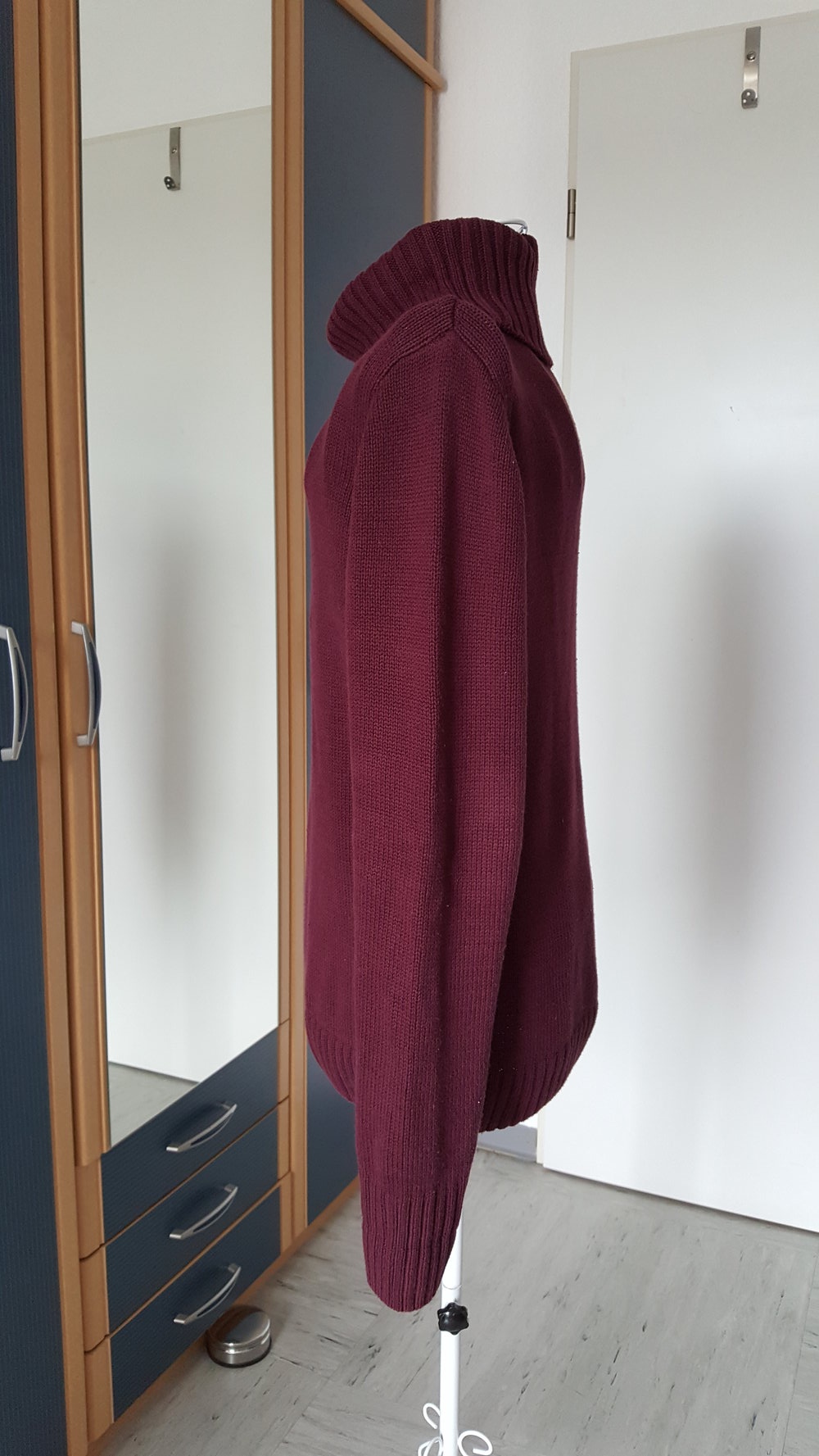 442. Rollkragenpulli von Tom Tailor, Gr. M, Farbe beere.