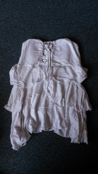 Bandeau Top mit Rüschen und Schnürung