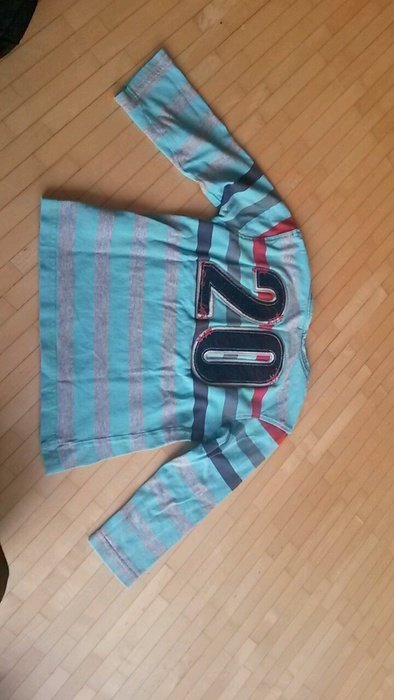 Vertbaudet schönes Langarmshirt mit Applikation