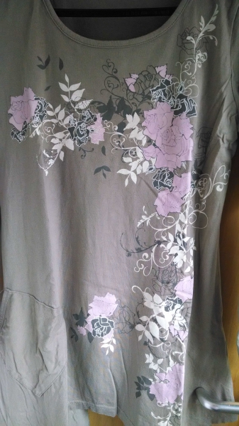 Longshirt mit romantischem Rosenprint