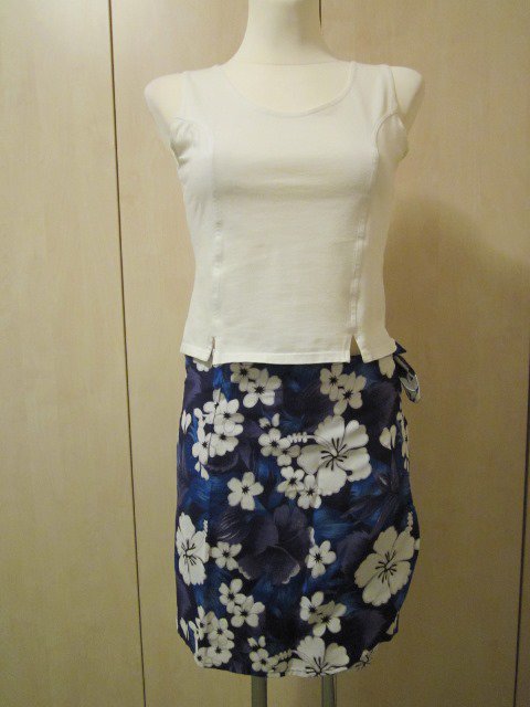 Urlaubsfeeling! Leichter Wickelrock mit Blumenprint - wie NEU!