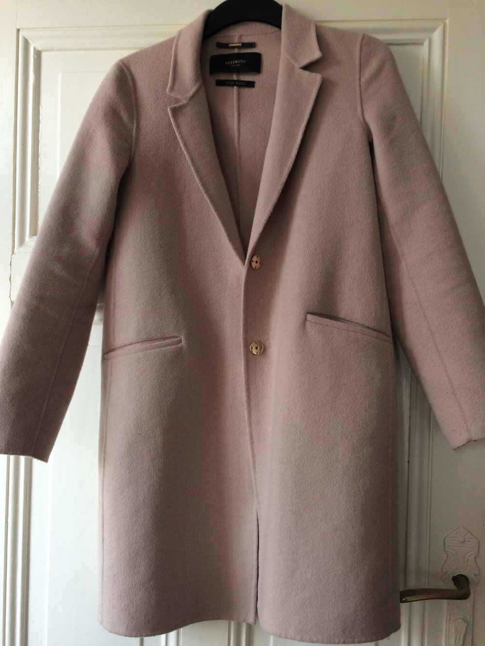 Wollmantel aus aktueller Kollektion \\\\\\\'reserved\\\\\\\' Store